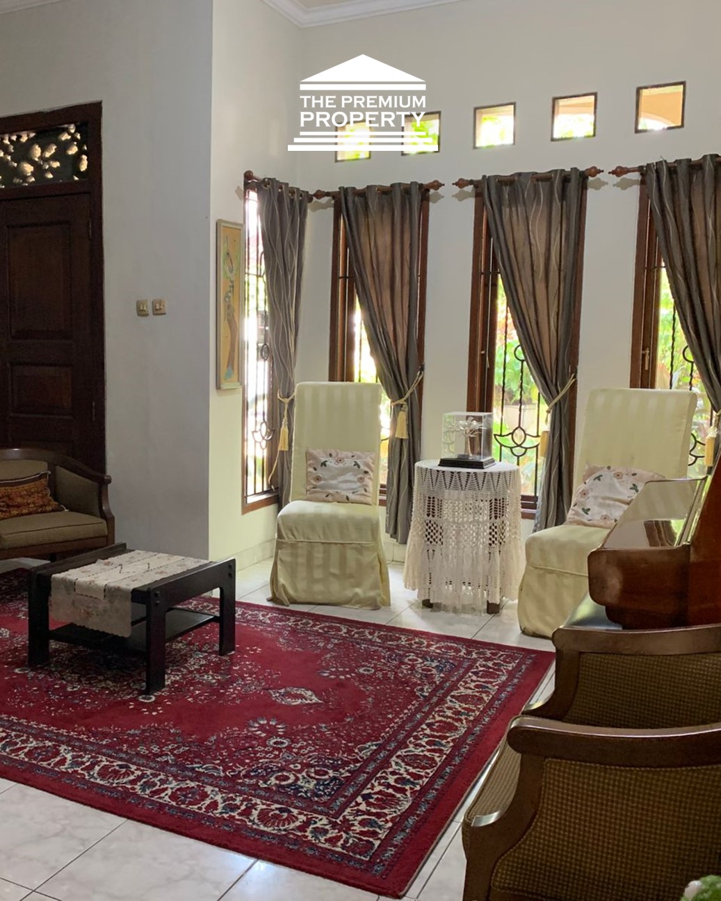 Rumah Dijual di Kebayoran Baru. Lokasi Strategis, dekat ke SCBD. 2 Lantai