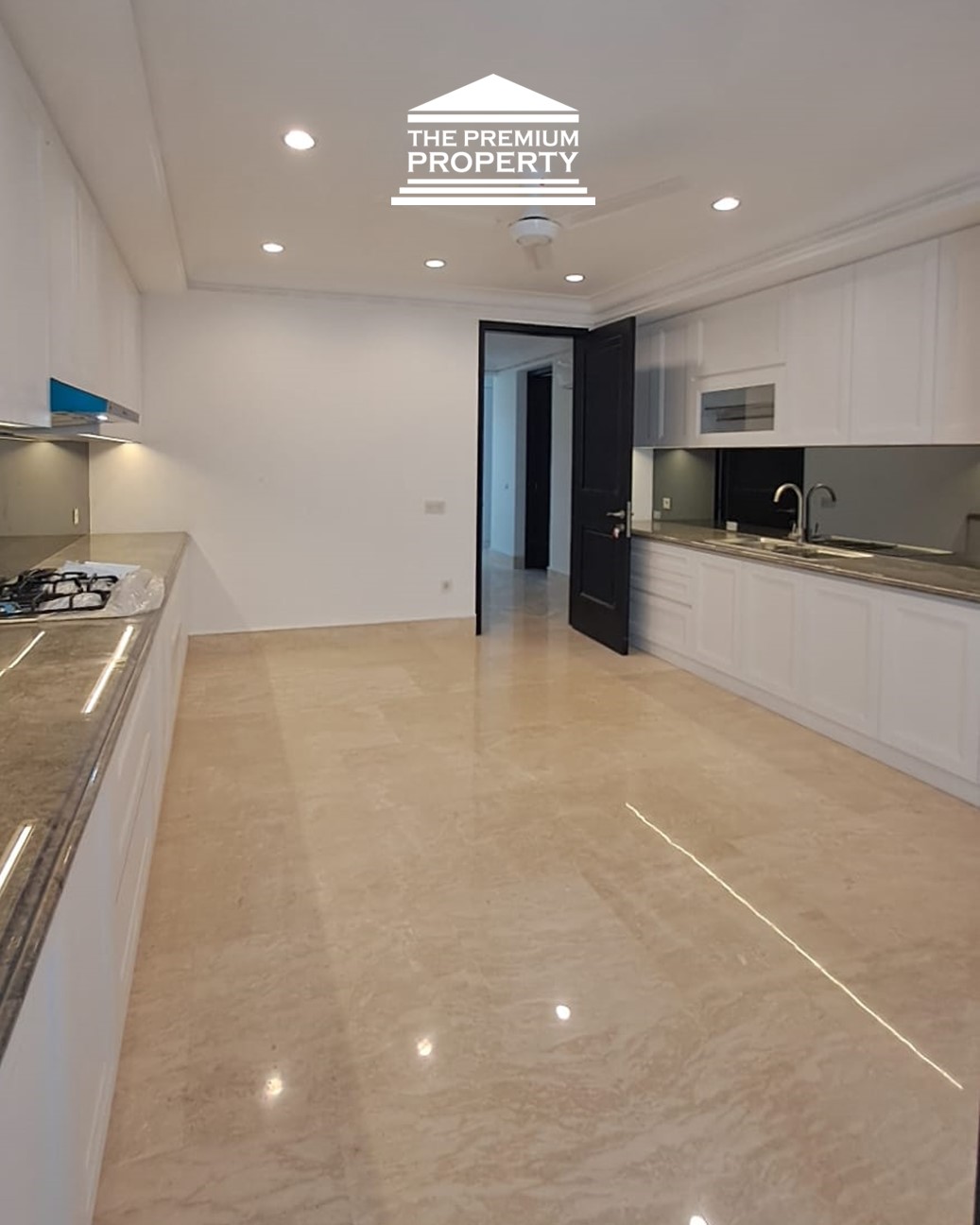 Rumah B New Classic Mediterania, Siap Huni, Jalan Lebar, Asri, Lift, Ada 1KT/KM Dibawah