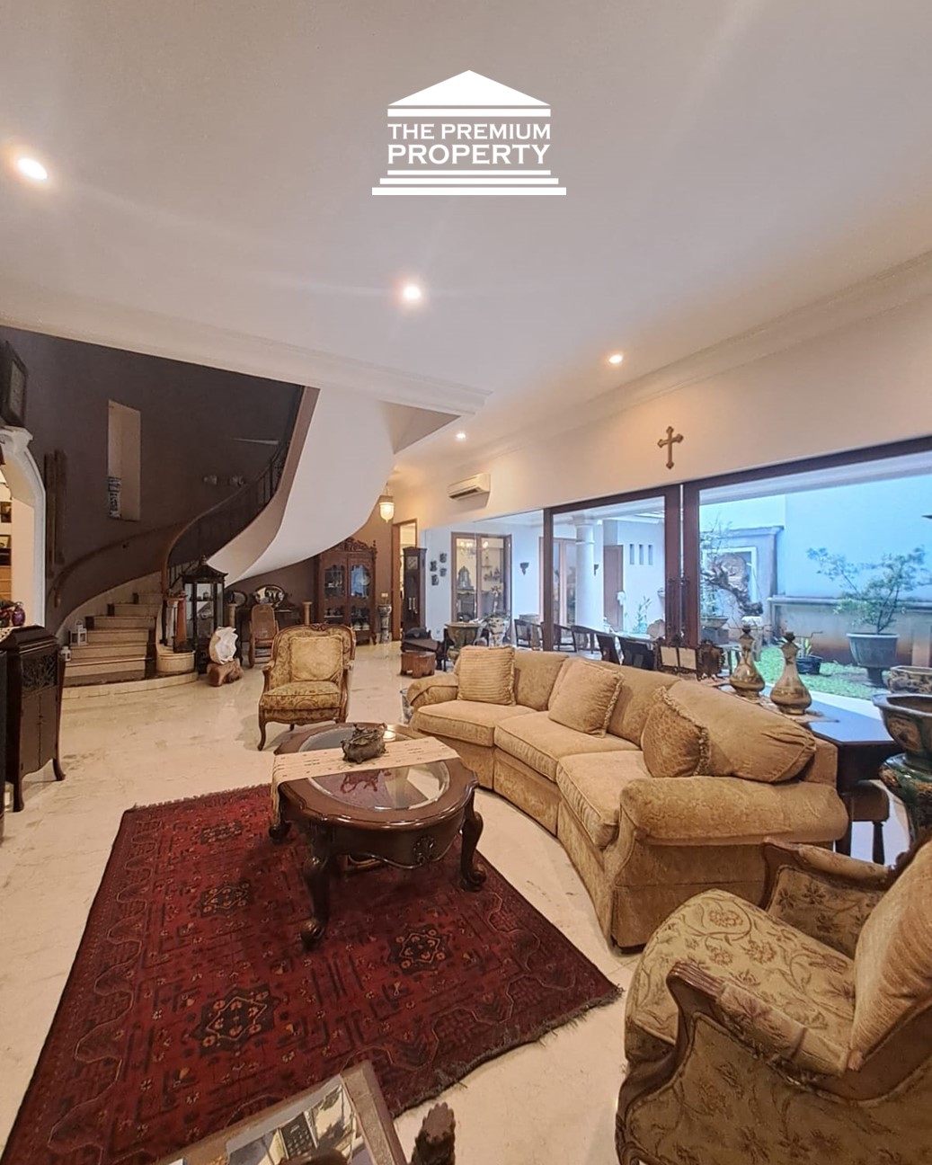 Rumah Dijual dekat Prapanca, Blok M, Kebayoran Baru, Ada Brandgang