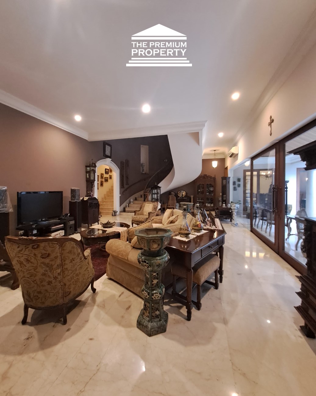 Rumah Dijual dekat Prapanca, Blok M, Kebayoran Baru, Ada Brandgang