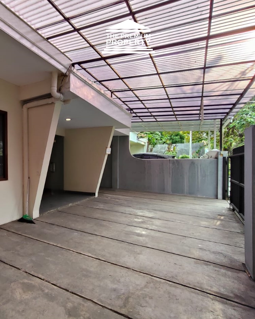 Rumah Dijual di Setiabudi. 1 Lantai, Bekas Kantor