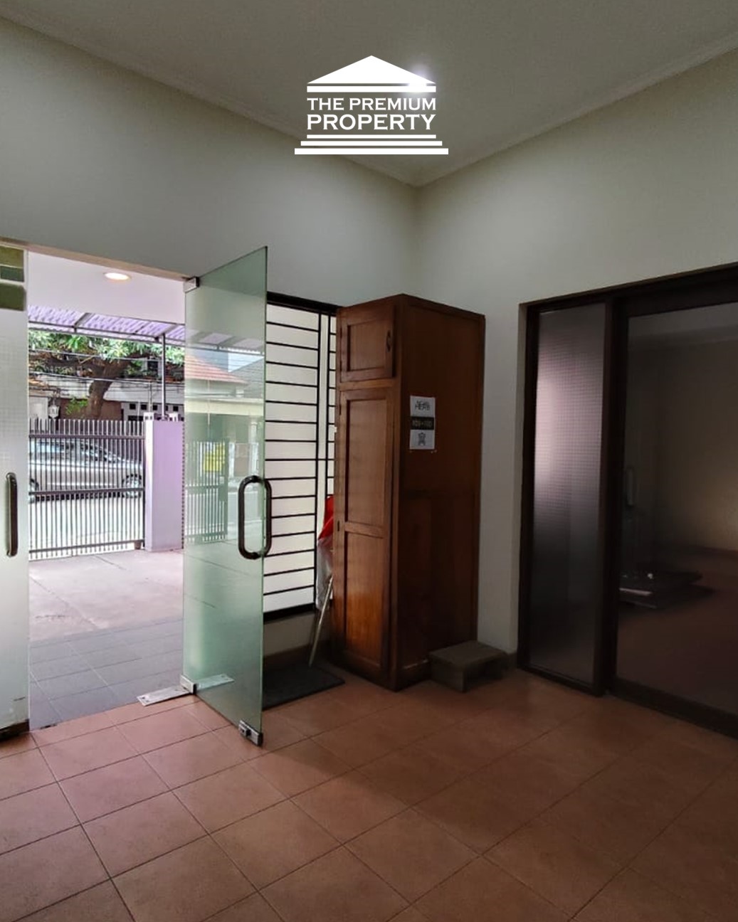 Rumah Dijual di Setiabudi. 1 Lantai, Bekas Kantor