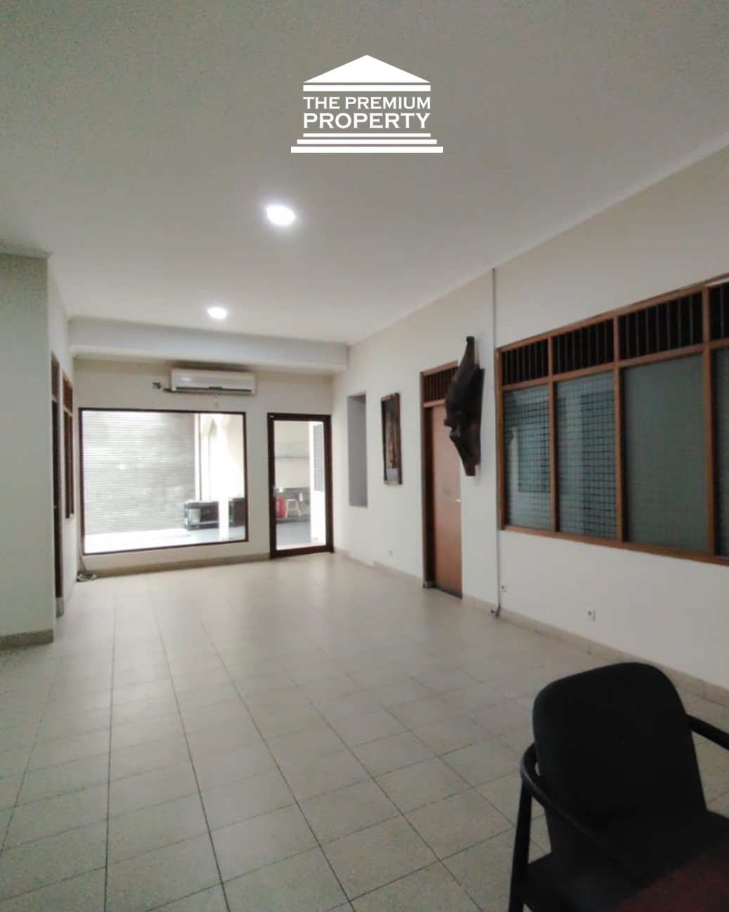 Rumah Dijual di Setiabudi. 1 Lantai, Bekas Kantor