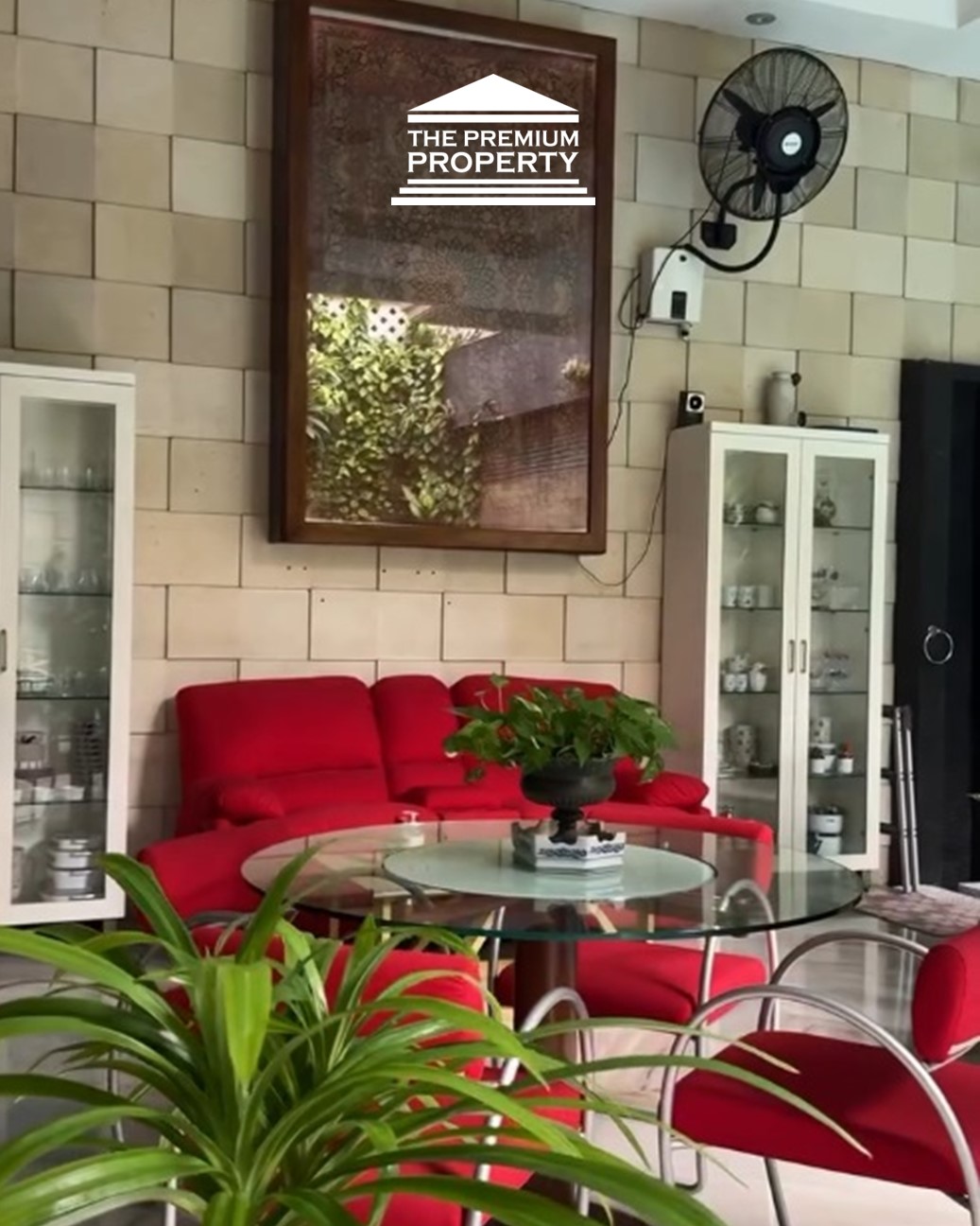 Rumah Mewah Furnished Nuansa Resort di Bali. Ada Kolam Renang Pribadi. Rumah Dijual di Pondok Indah.