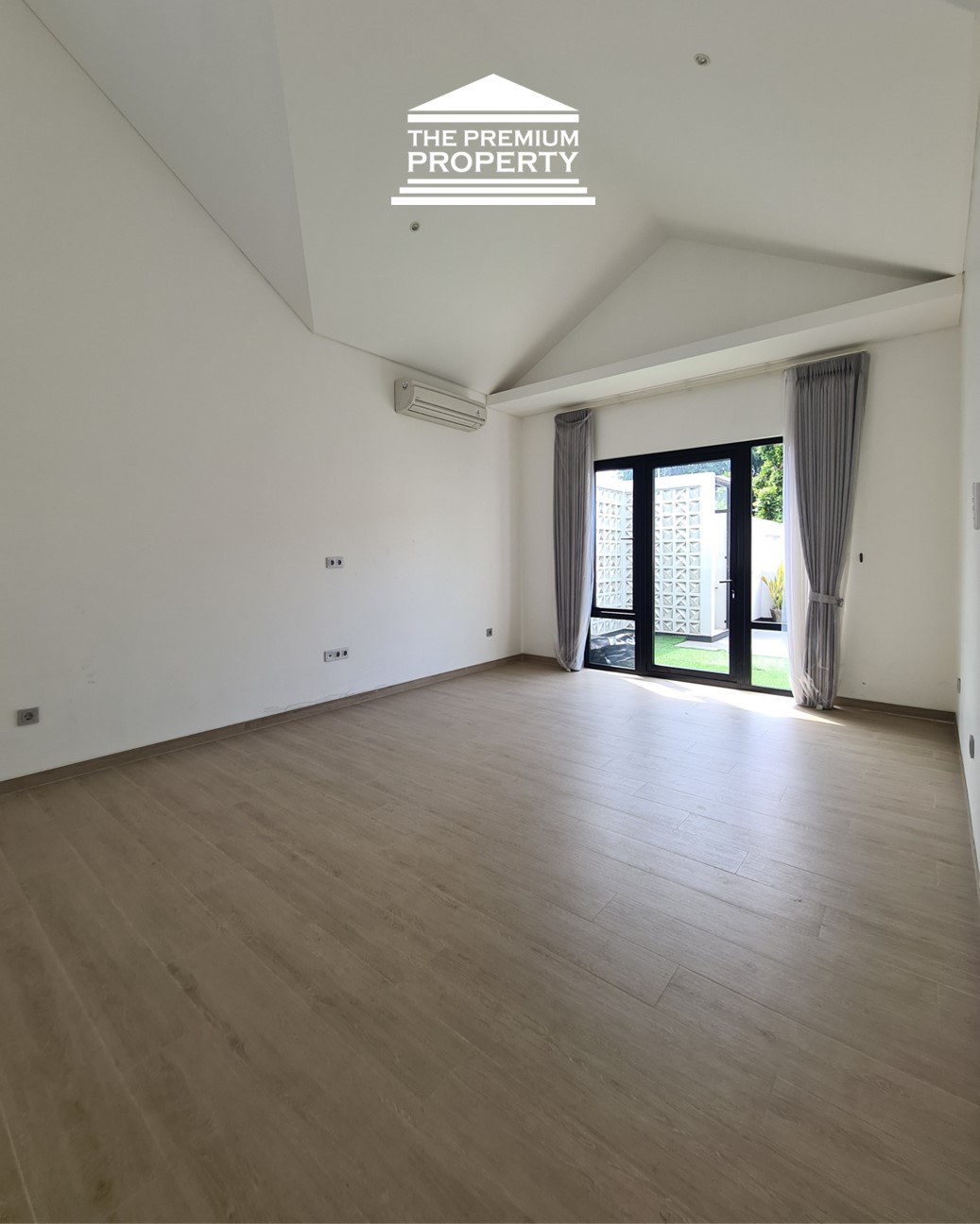 Siap Huni! Rumah 2 Lantai area Selong, Jalan Lebar, Tenang