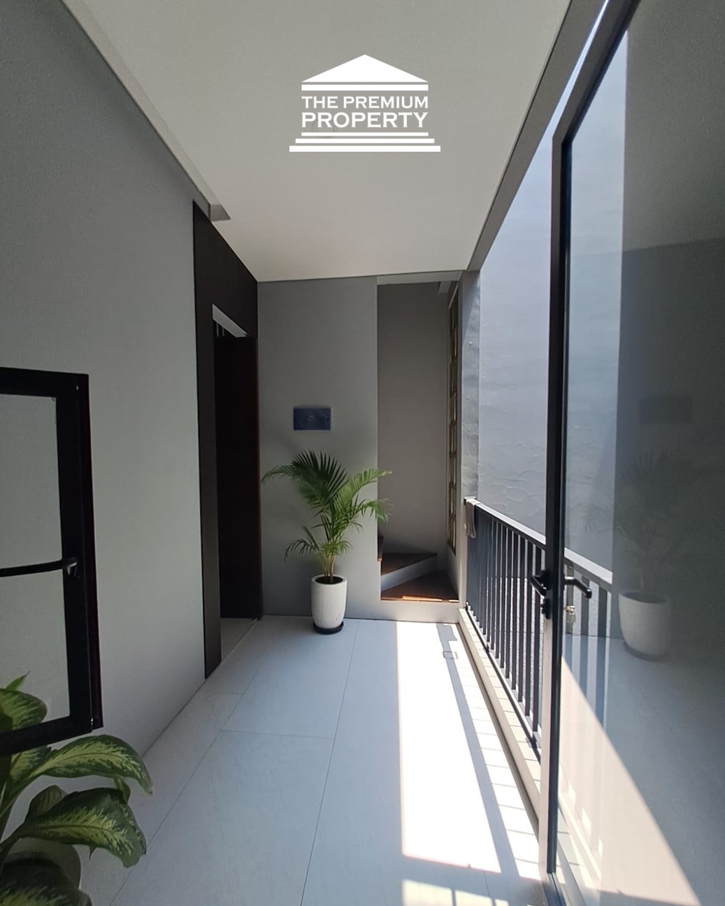 Dijual Rumah Baru 3 Lantai di Pondok Indah – Ada Kamar Tidur di Lantai 1