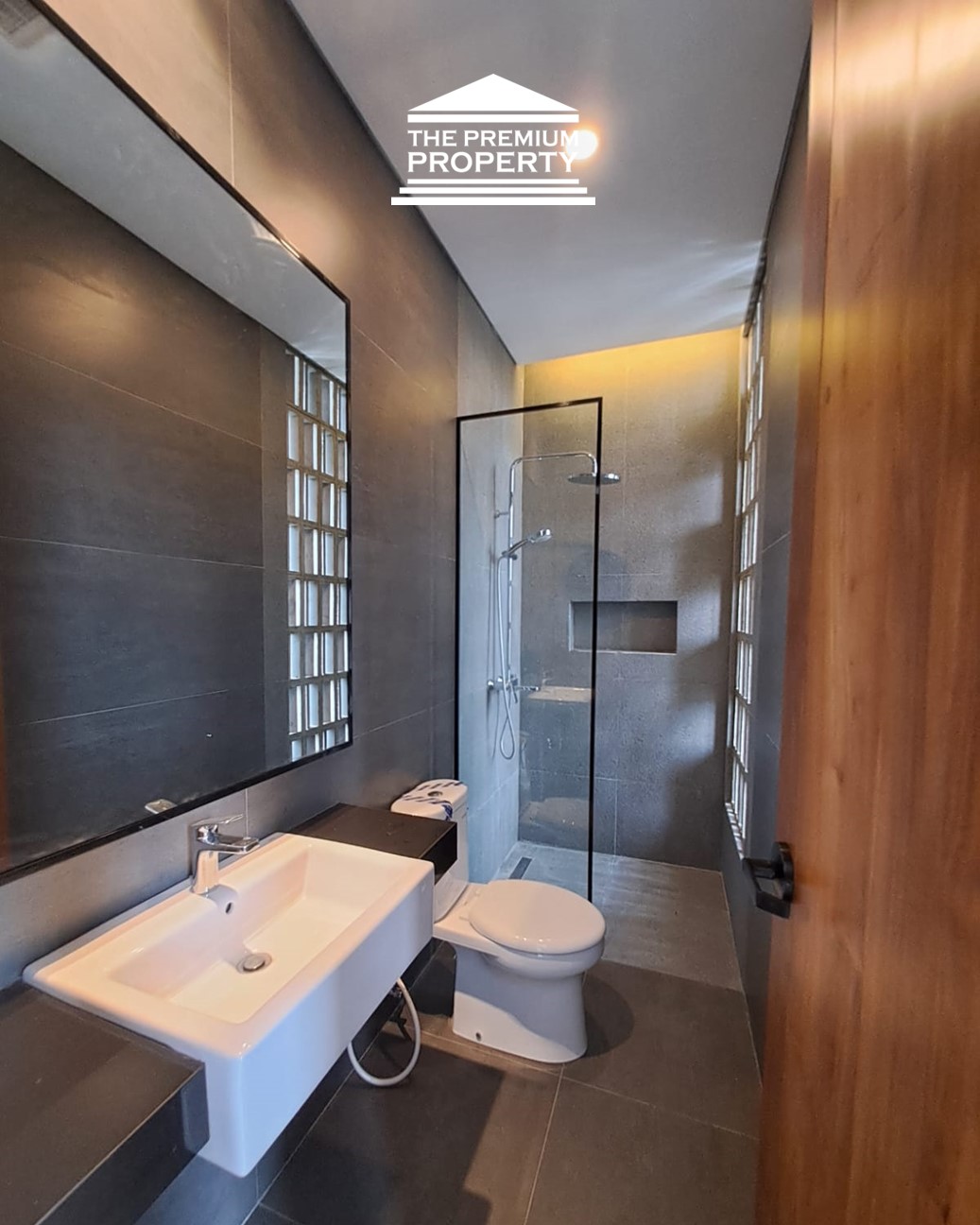 Dijual Rumah Baru 3 Lantai di Pondok Indah – Ada Kamar Tidur di Lantai 1