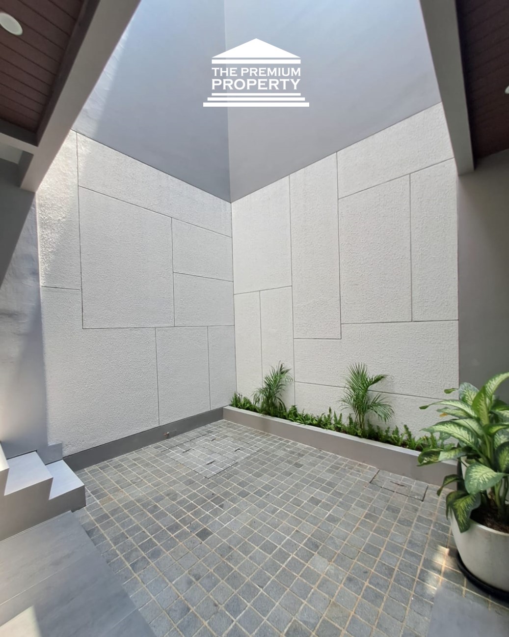 Dijual Rumah Baru 3 Lantai di Pondok Indah – Ada Kamar Tidur di Lantai 1