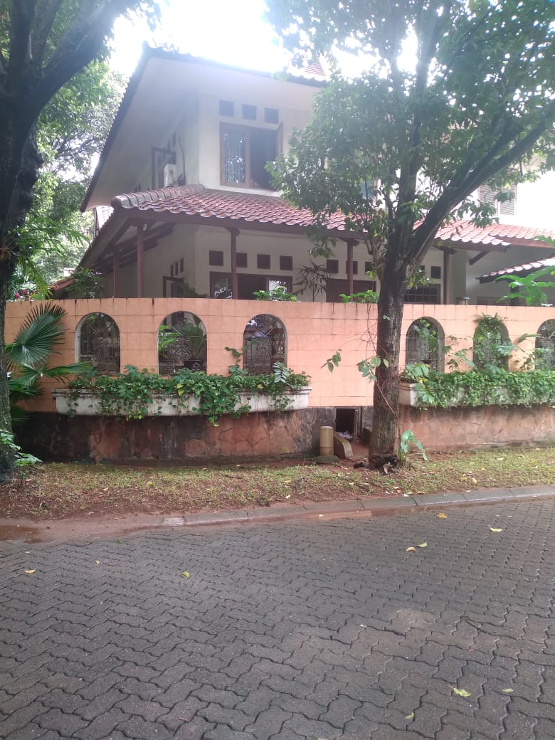 Dijual Rumah Huk 2 Lantai di Pondok Indah – Depan Taman, Dekat Sekolah Bakti Mulya