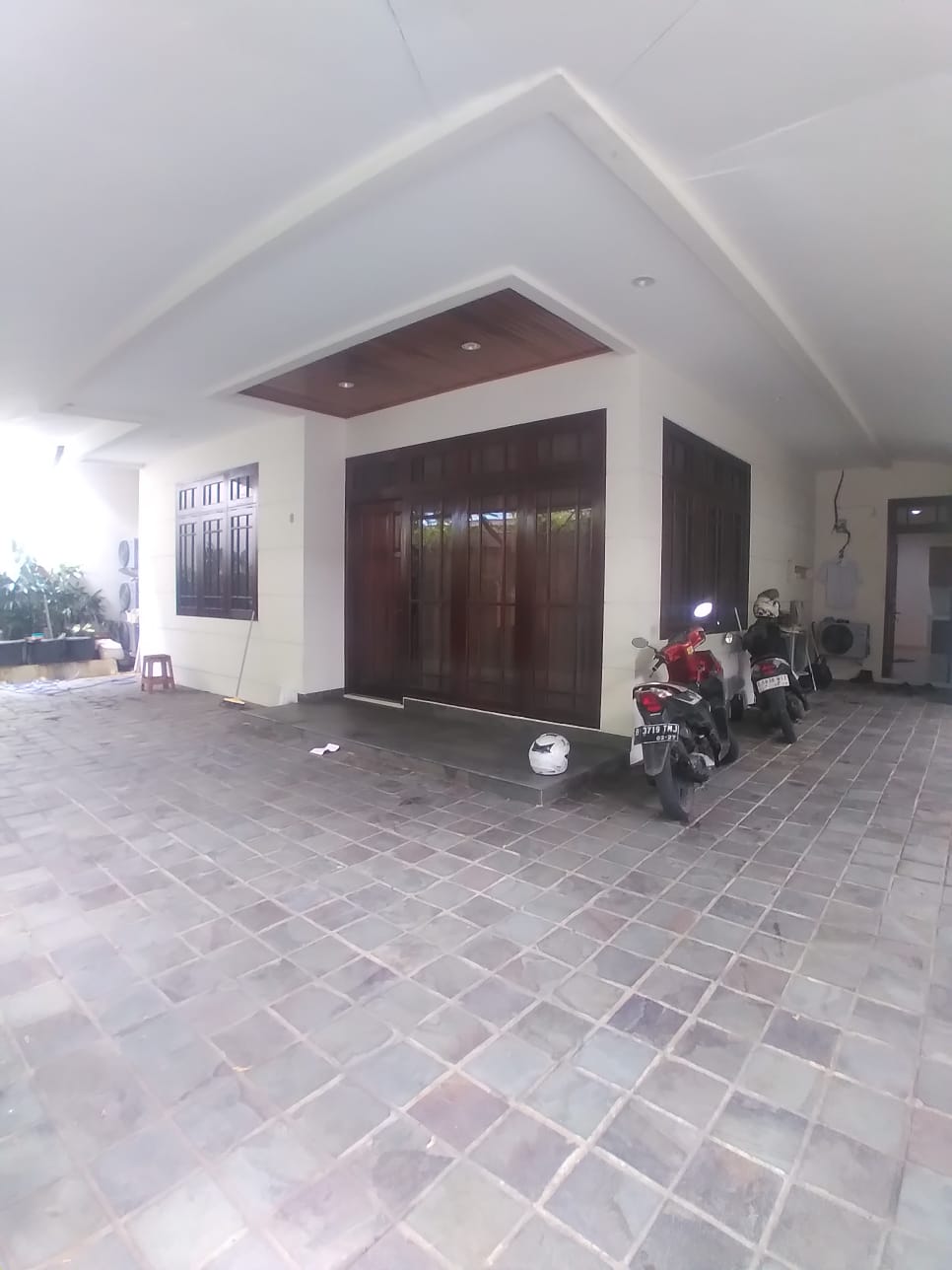 Rumah Dijual area Panglima Polim, Rumah Bagus 3 Lantai, Fully Furnished!
