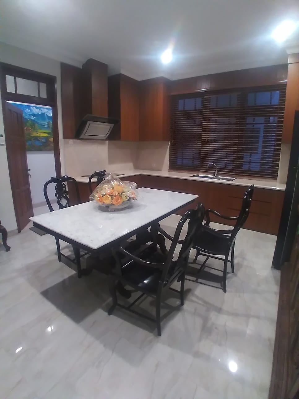 Rumah Dijual area Panglima Polim, Rumah Bagus 3 Lantai, Fully Furnished!