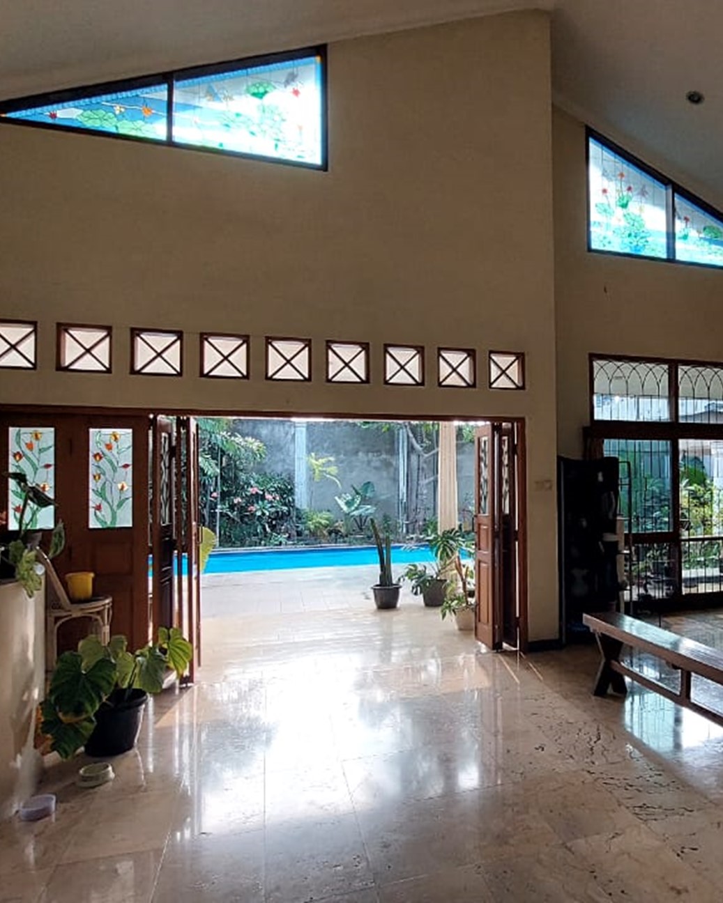 Dijual Rumah Area Radio Dalam, Dekat MRT Haji Nawi. Ada Kolam Renang