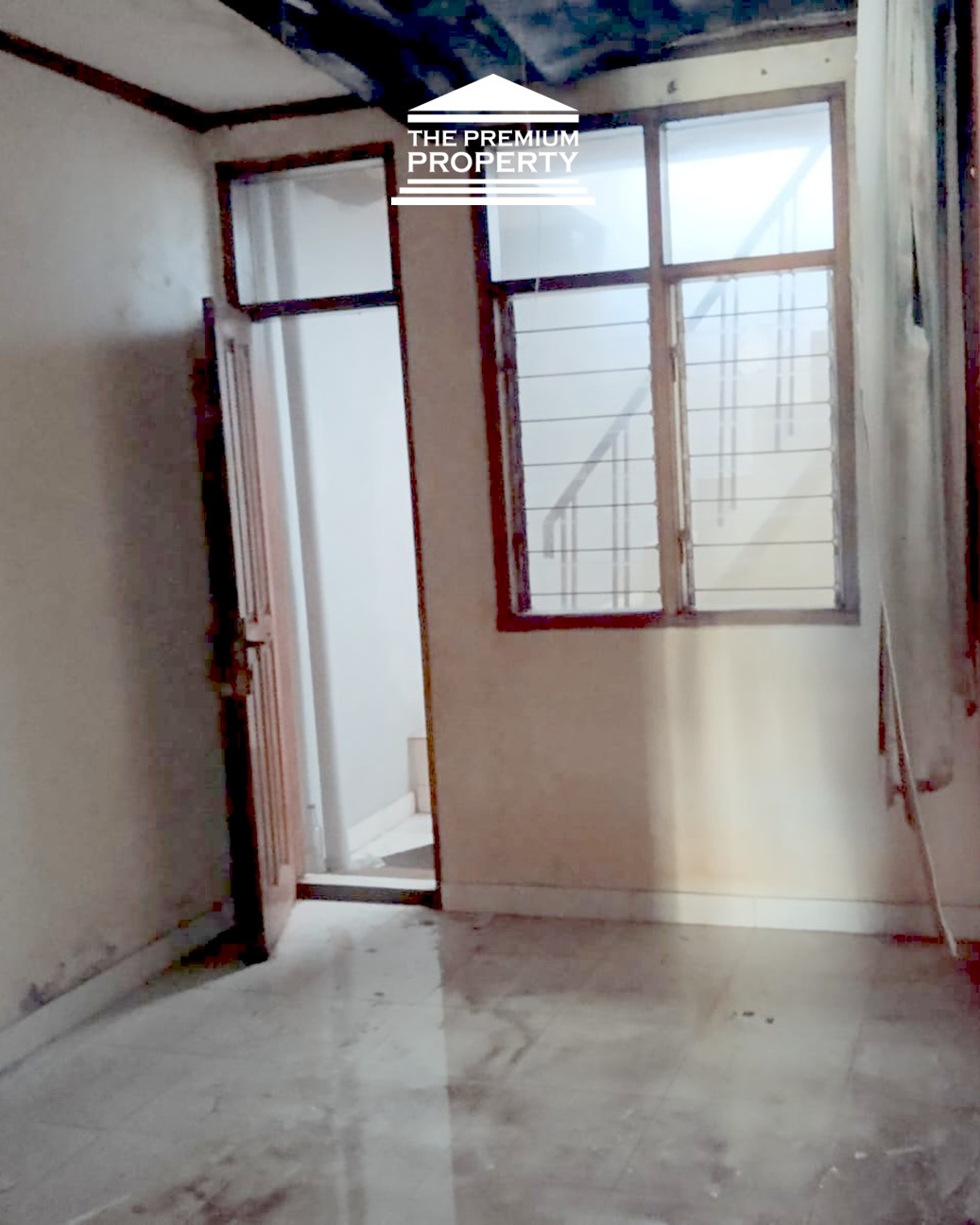 Dijual Rumah Lama di Pondok Indah, Area Pinang, 2 Lantai, Butuh Renovasi