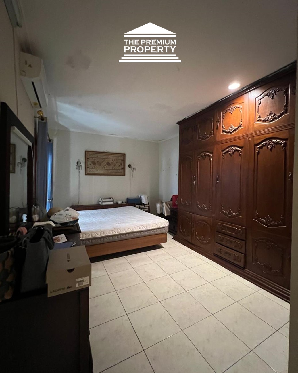 Jual Cepat Rumah di Dekat PIM Pondok Indah – 2 Lantai, Taman, Halaman Depan
