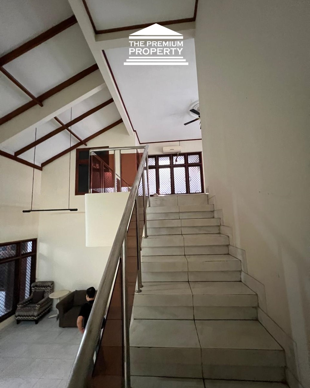 Langka! Rumah 2 Lantai Belakang PIM 2 – Pondok Indah, LT 206m², Siap Huni!