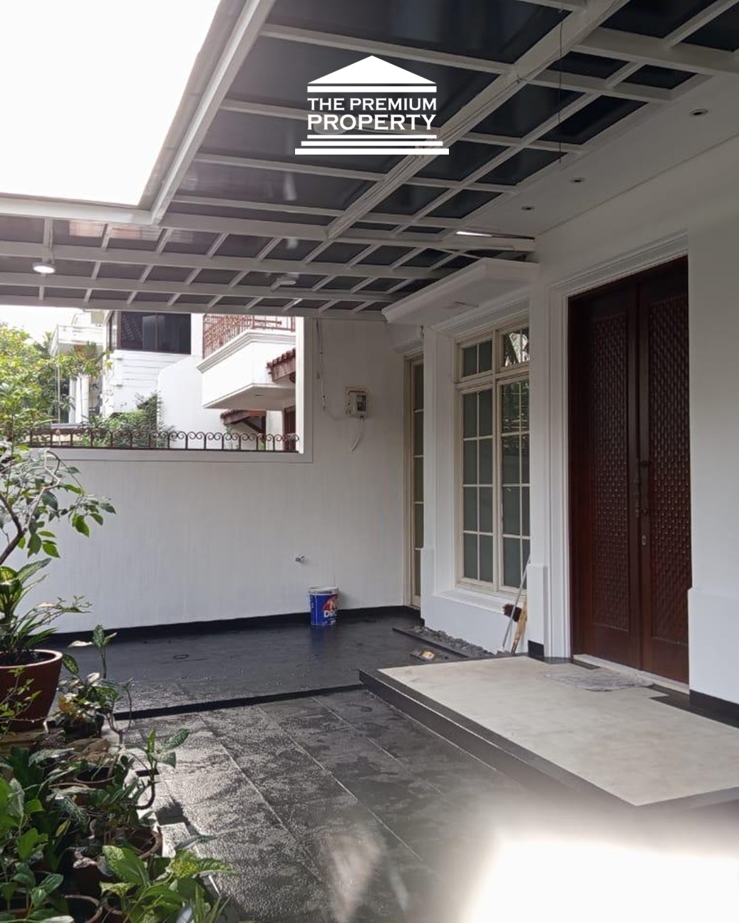 Masterbed di Lantai 1! Rumah 5 Kamar di Pondok Indah – Siap Huni