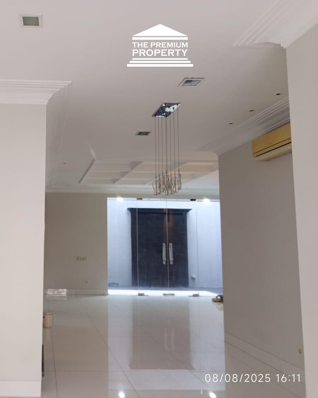 Masterbed di Lantai 1! Rumah 5 Kamar di Pondok Indah – Siap Huni