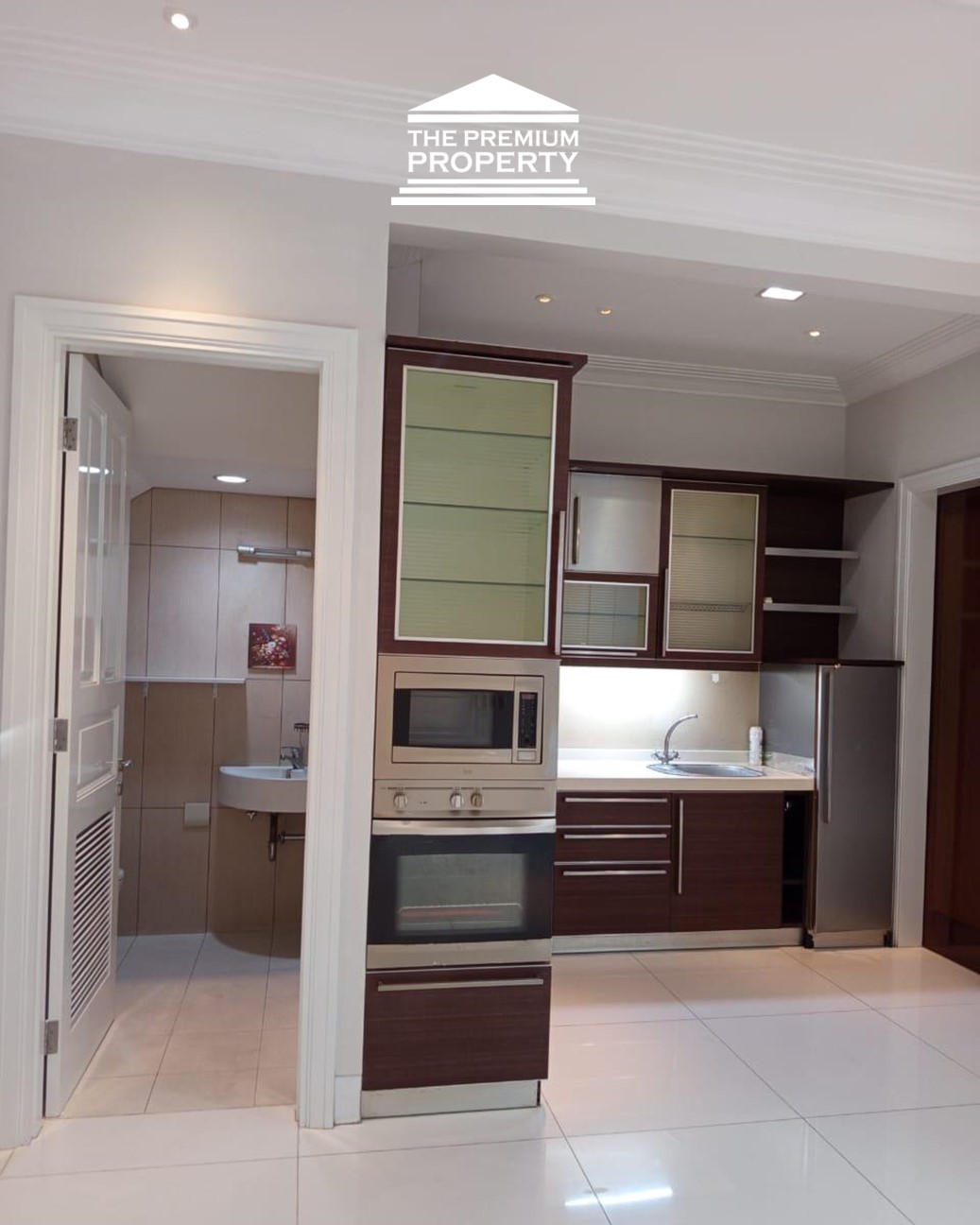 Masterbed di Lantai 1! Rumah 5 Kamar di Pondok Indah – Siap Huni