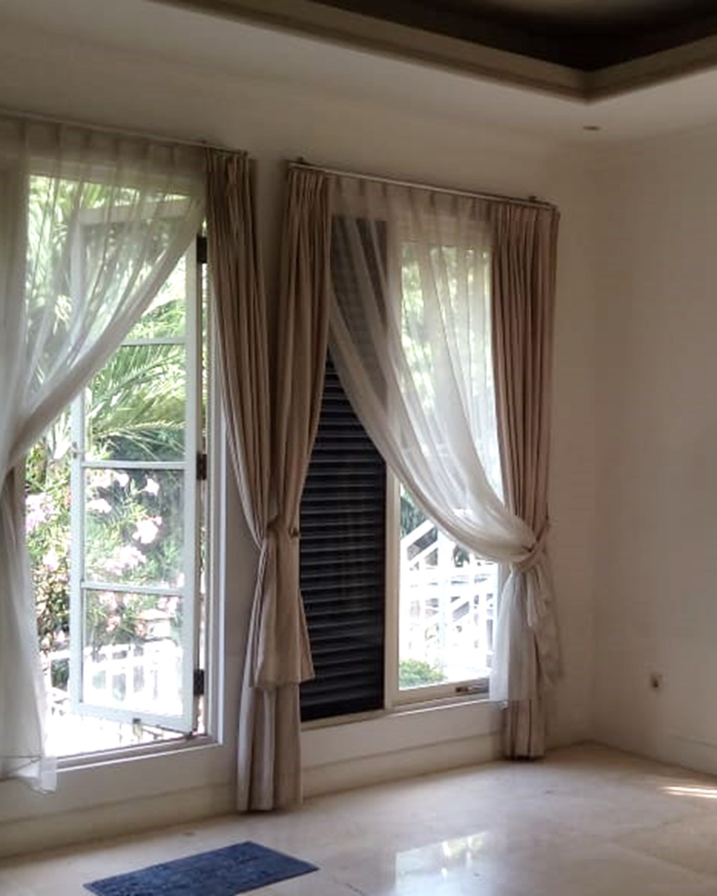 Dijual Rumah 3 Lantai di Cilandak, Belakang Citos. Dalam Cluster Townhouse