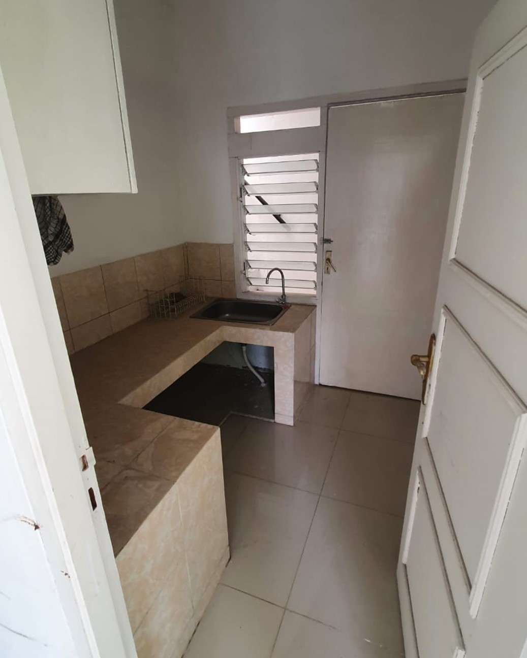 Rumah Dijual di Cipete. Ada 2 Rumah. Bisa Beli 1 Rumah Yang Besar