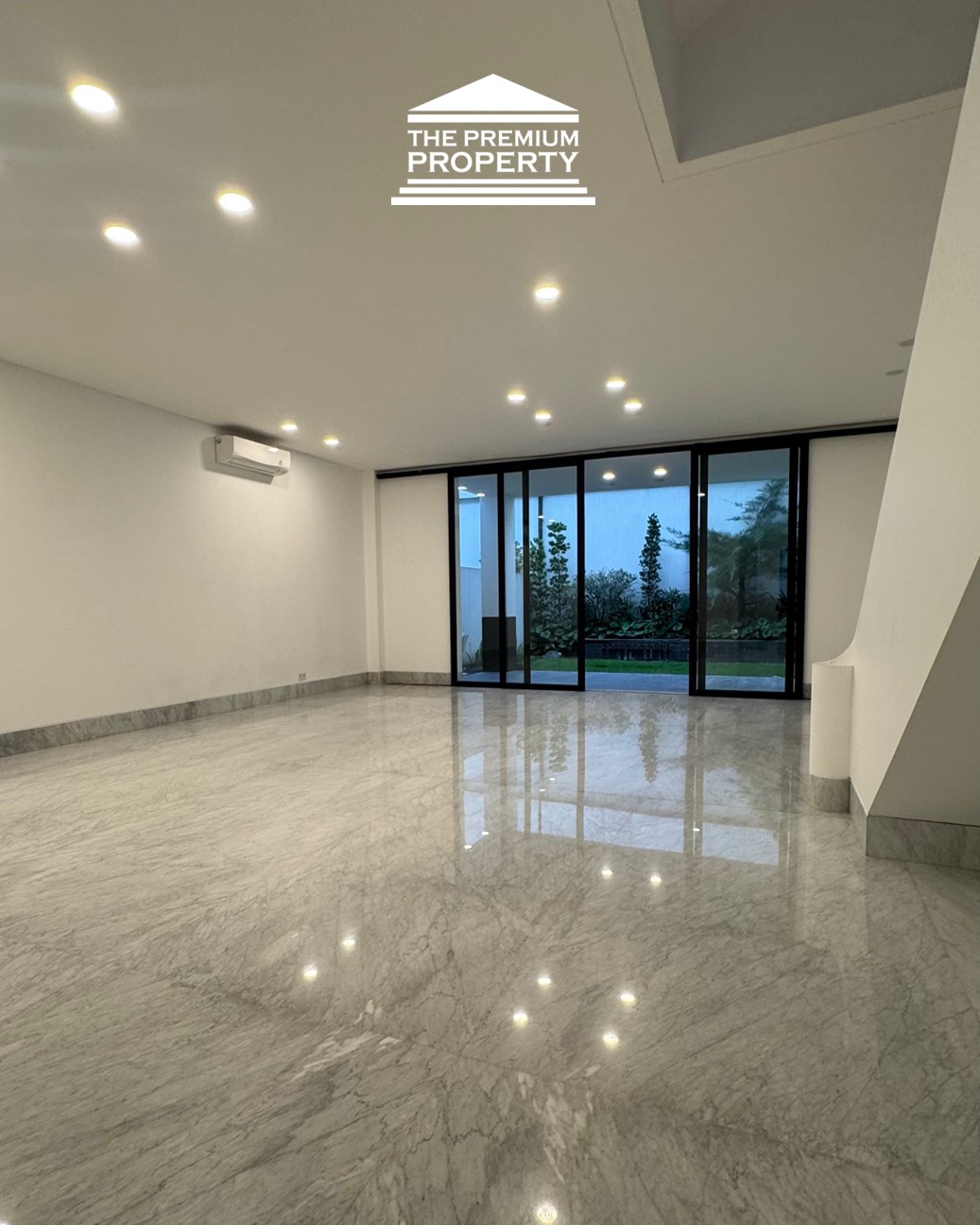 Rumah Mewah Pondok Indah, Siap Huni, 4 Lantai, Dalam Komplek Townhouse