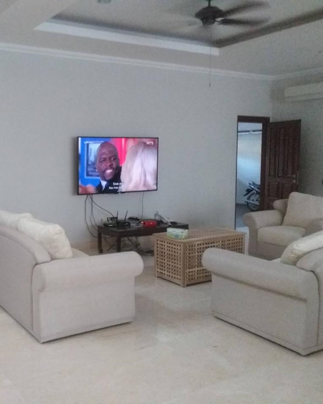 Rumah Dijual di Pondok Indah. Ada Kolam Renang