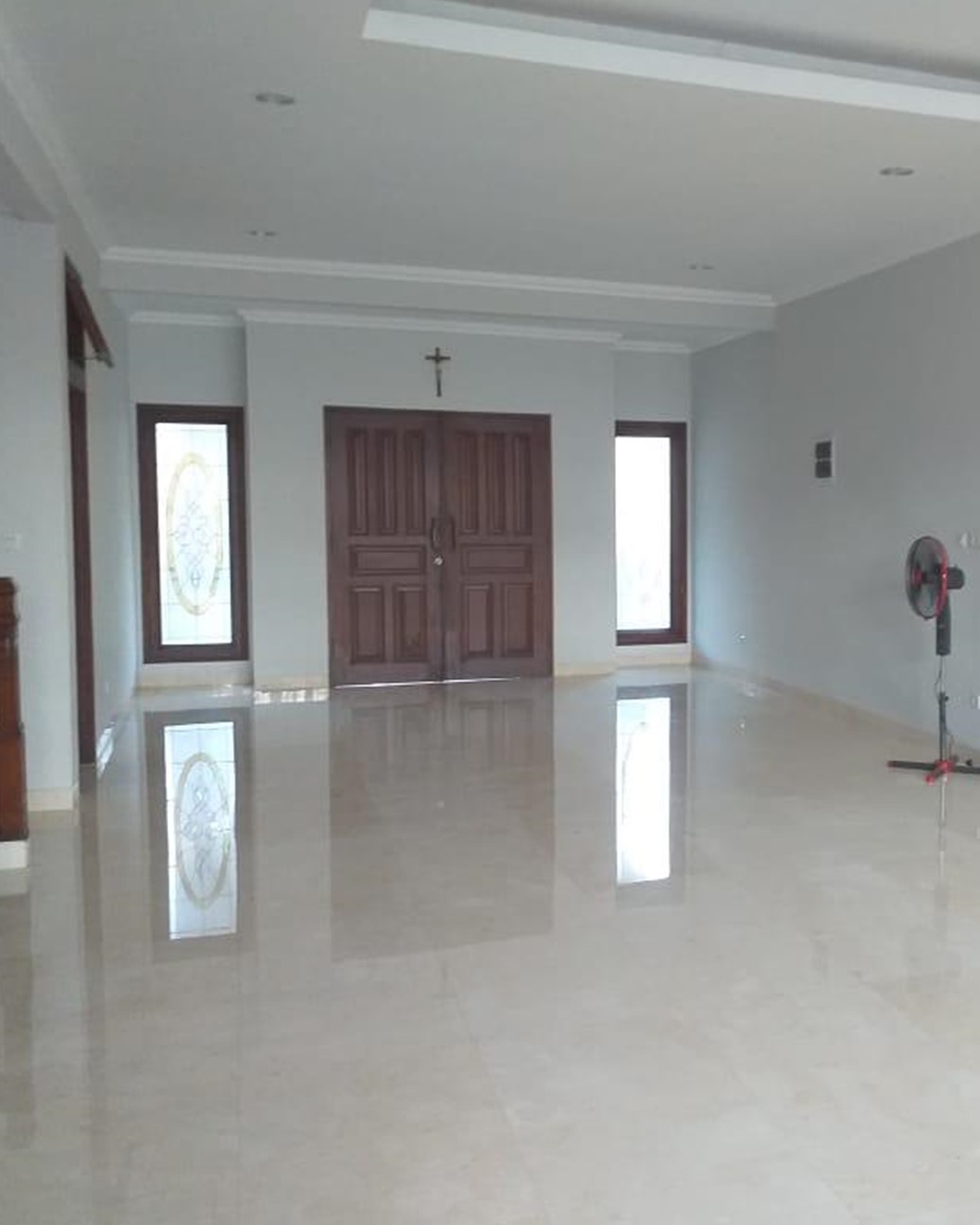 Rumah Dijual di Pondok Indah. Ada Kolam Renang
