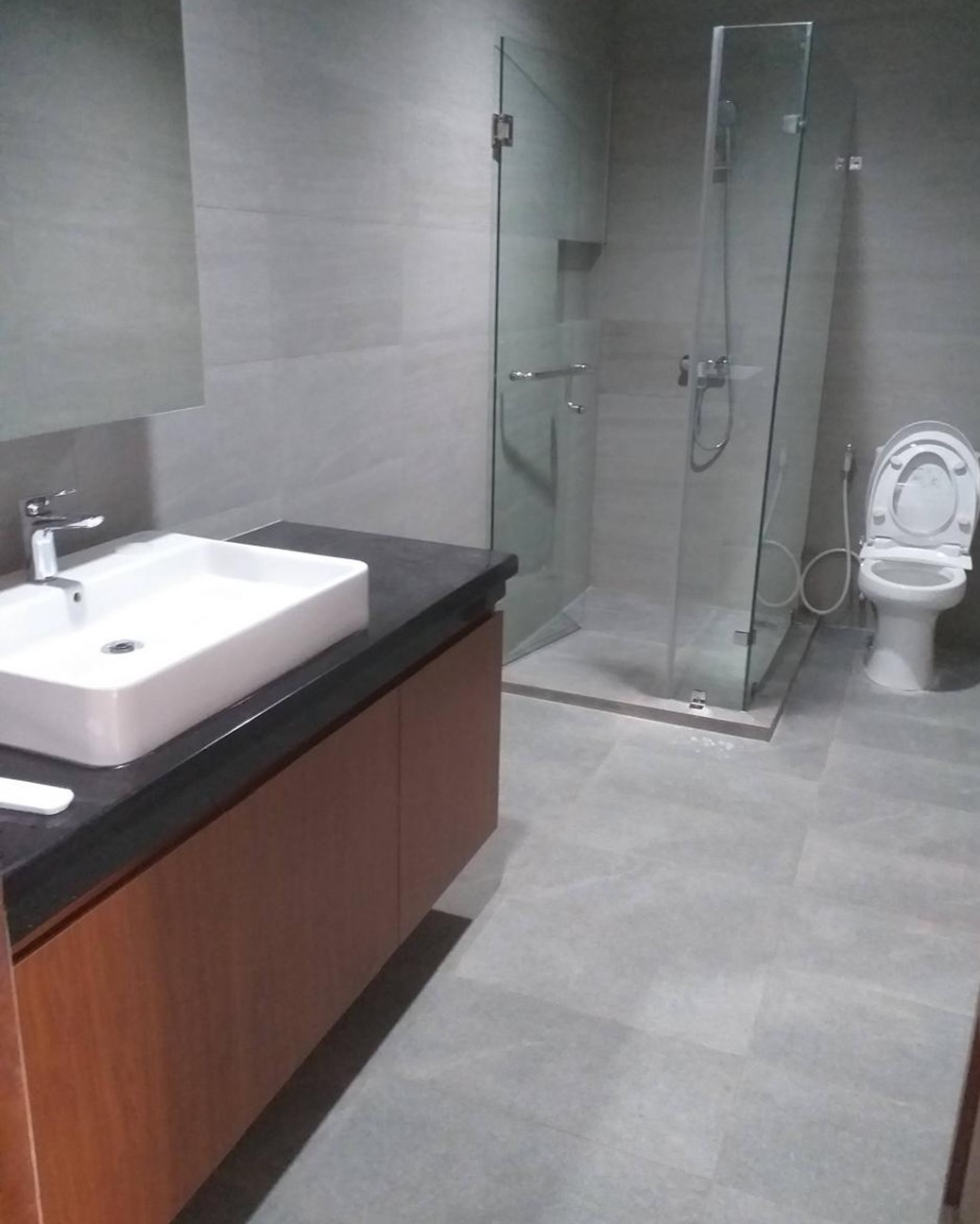 Rumah Dijual di Pondok Indah. Ada Kolam Renang