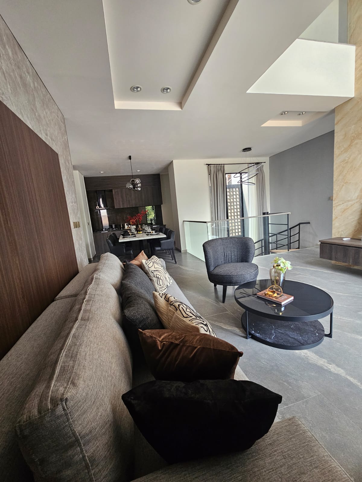 Rumah Baru 3 Lantai, Murah di Permata Hijau