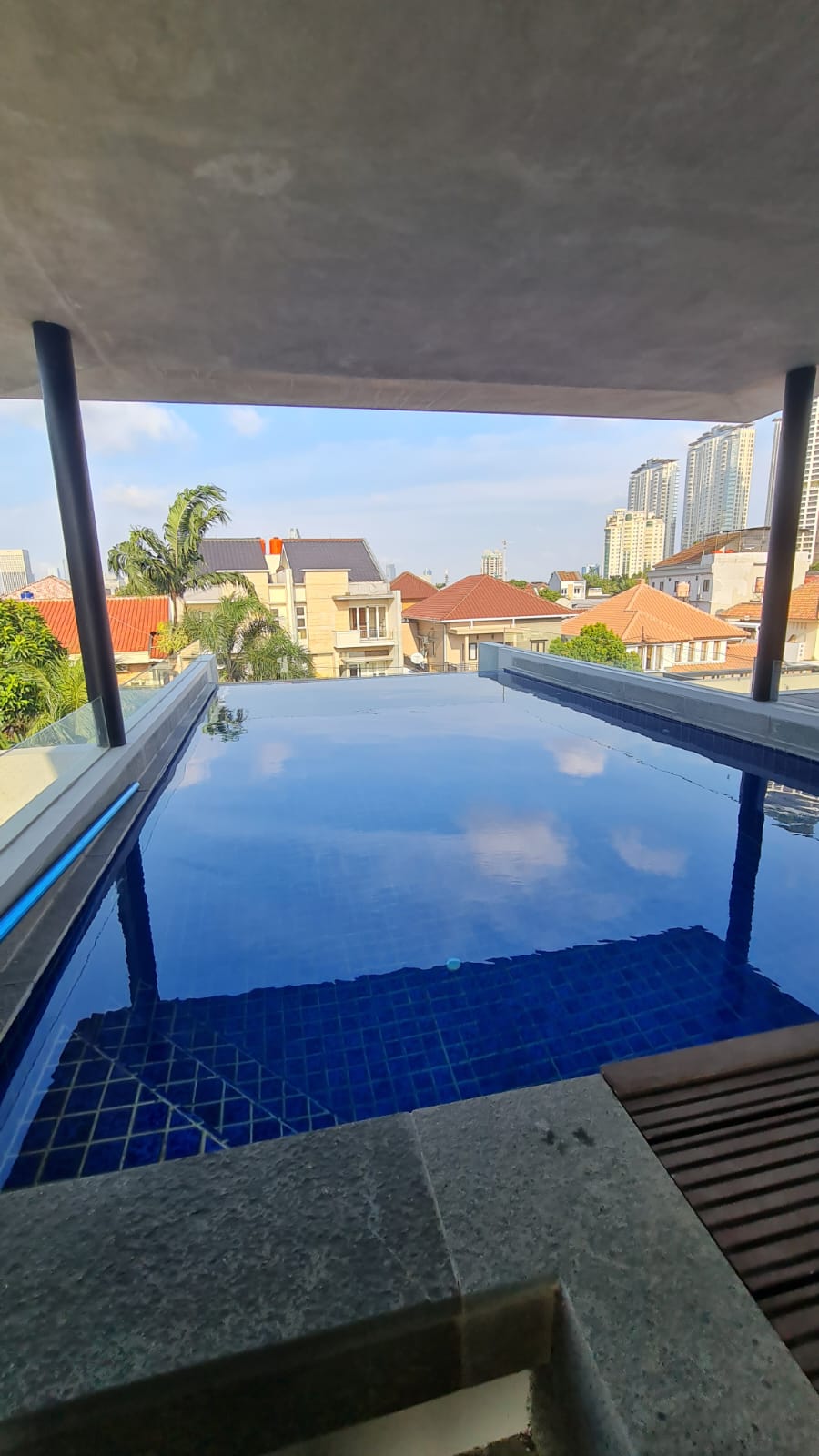 Rumah 3,5 Lantai di Permata Hijau, Brand New, Dalam Town House