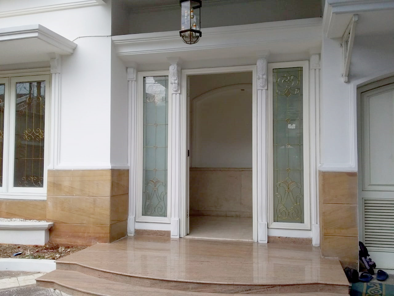 Rumah 2 Lantai di Area Permata Hijau Jakarta Selatan