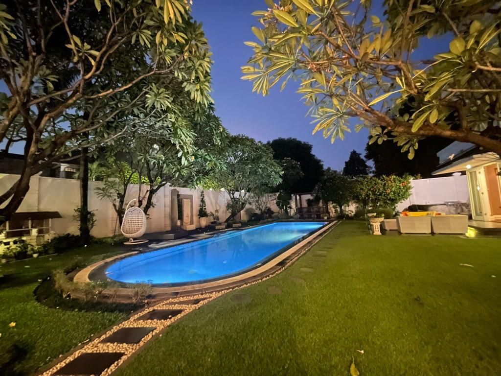 Rumah Mewah 2 Lantai di Permata Hijau Fully Furnished