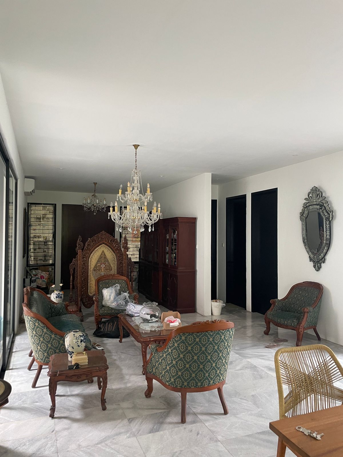Rumah 1 Lantai di Lebak Bulus, Tenang, Jalan Lebar, Taman Depan dan Belakang