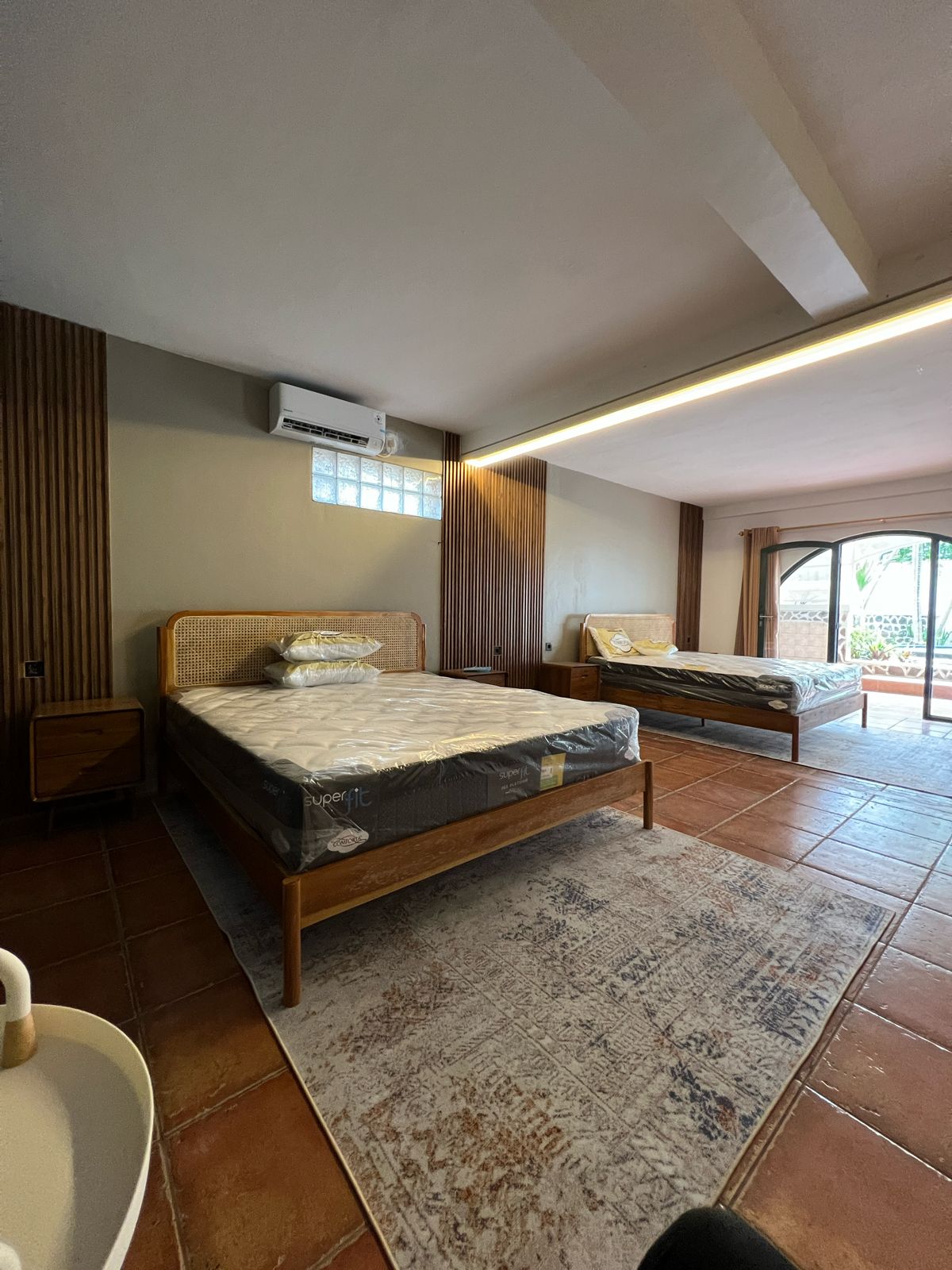 Rumah Besar, Mewah dan Cantik di Cilandak, 4 Lantai, ada Rooftop dan Kolam Renang