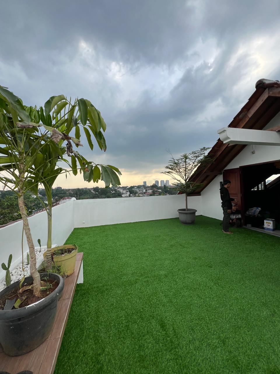 Rumah Besar, Mewah dan Cantik di Cilandak, 4 Lantai, ada Rooftop dan Kolam Renang
