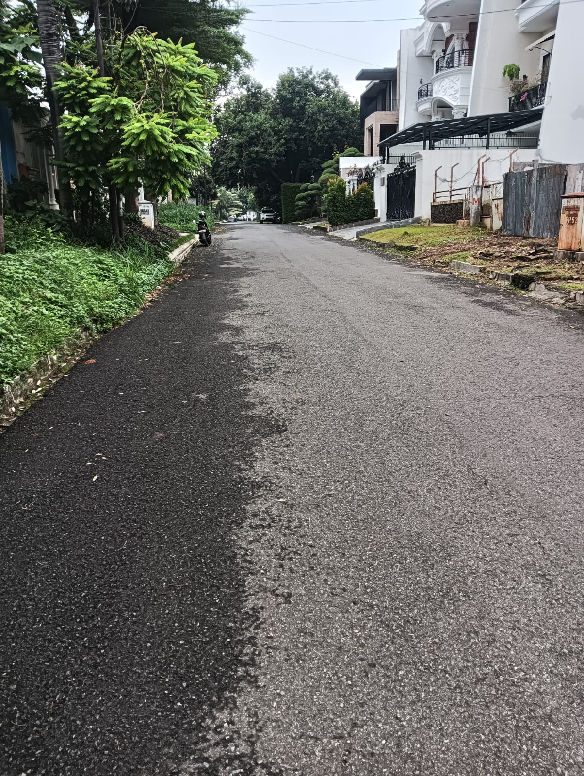 Jual Tanah Bentuk Kotak, Hadap Timur, Letak Tanah Tinggi Di Pondok Indah