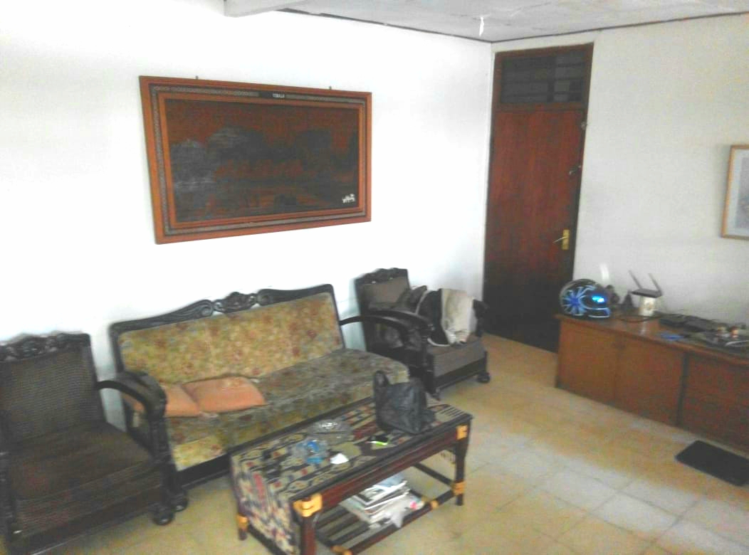 Dijual Rumah Hitung Tanah Luas 360 M2 di Kebayoran Baru, Dekat MRT Haji Nawi