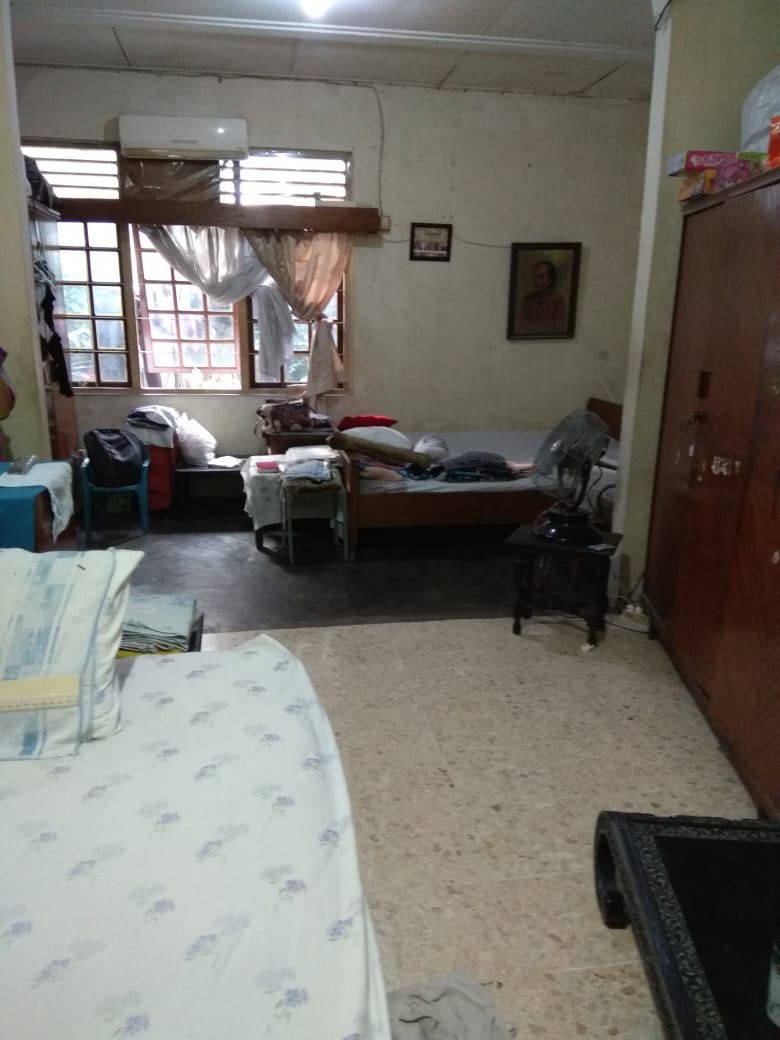 Rumah Lama 2 Lantai di Area Kebayoran Baru. Butuh Renovasi