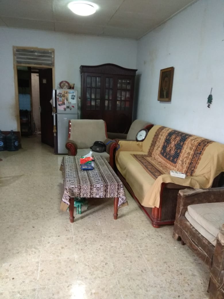 Rumah Lama 2 Lantai di Area Kebayoran Baru. Butuh Renovasi
