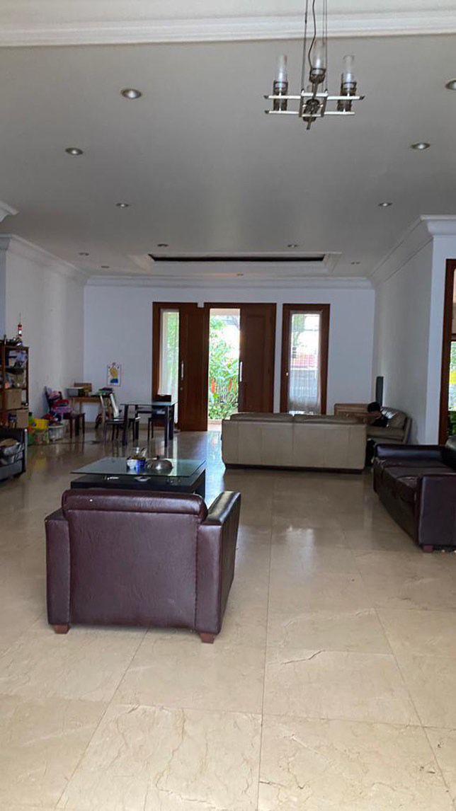 Rumah Dijual di Kebayoran Baru, 4 KT