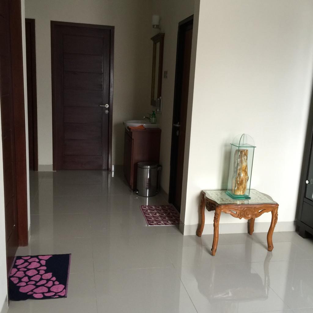 Rumah Dijual di Cipete, Bentuk Tanah Kotak, Ada Kolam Ikan, Master Bedroom Diatas