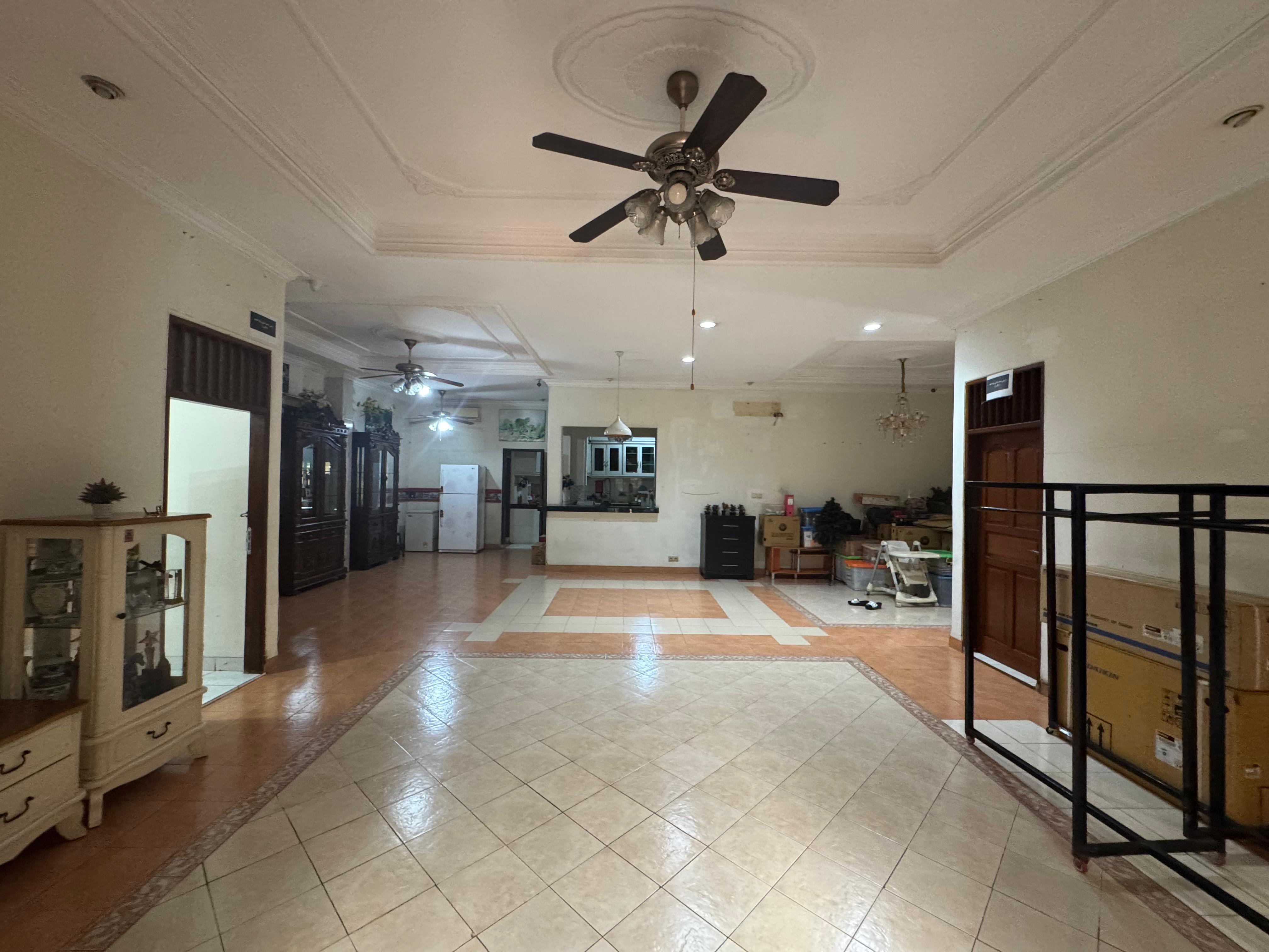 Rumah Lama di Pasar Minggu, Luas Tanah 597 m2