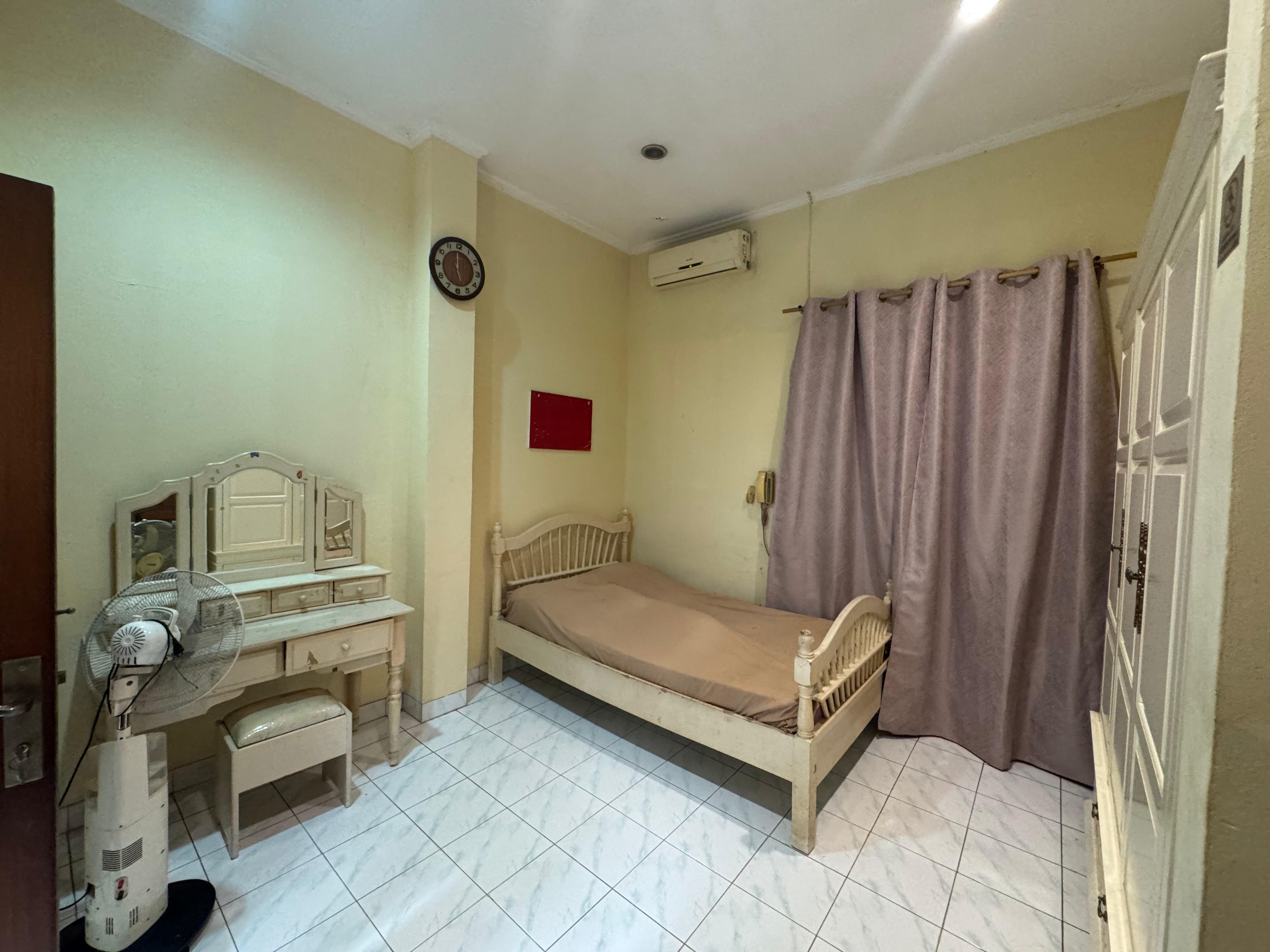 Rumah Lama di Pasar Minggu, Luas Tanah 597 m2
