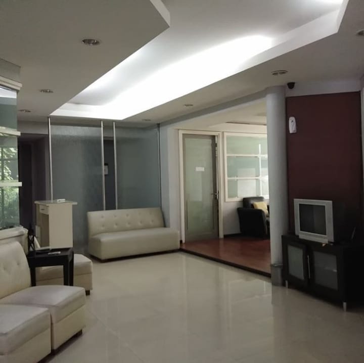 Rumah Dijual di Kebayoran Baru, Cocok Usaha Seperti Klinik, Kantor, Resto, dll