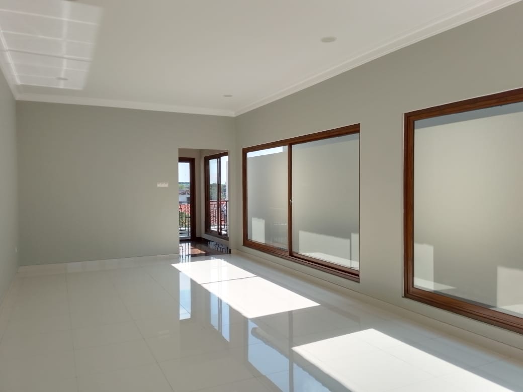 Rumah Dijual di Pesanggrahan, Brand New, 3 Lantai, Jalan Lebar, Dekat Halte Busway