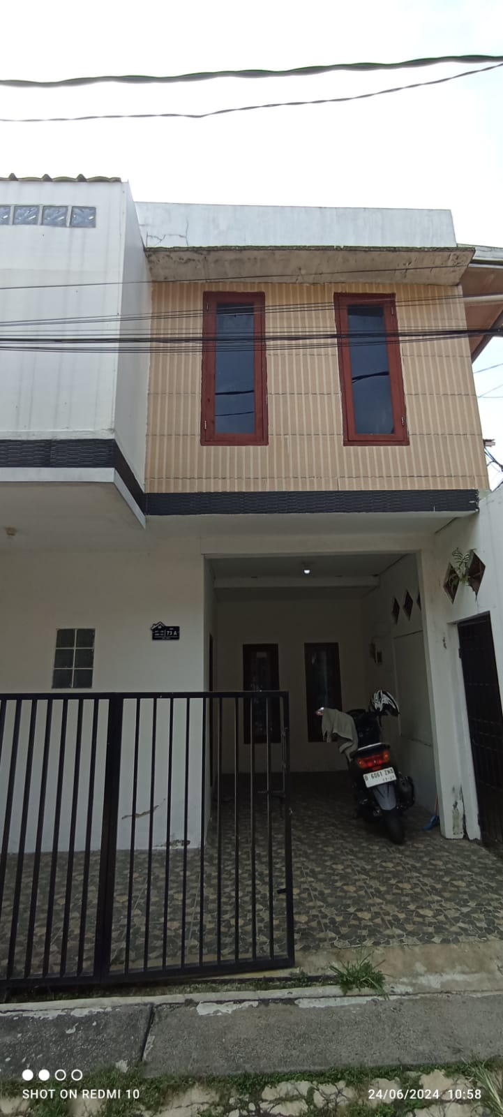 Rumah di Cipedak Jagakarsa, Siap Huni, Akses Jalan 1 Mobil