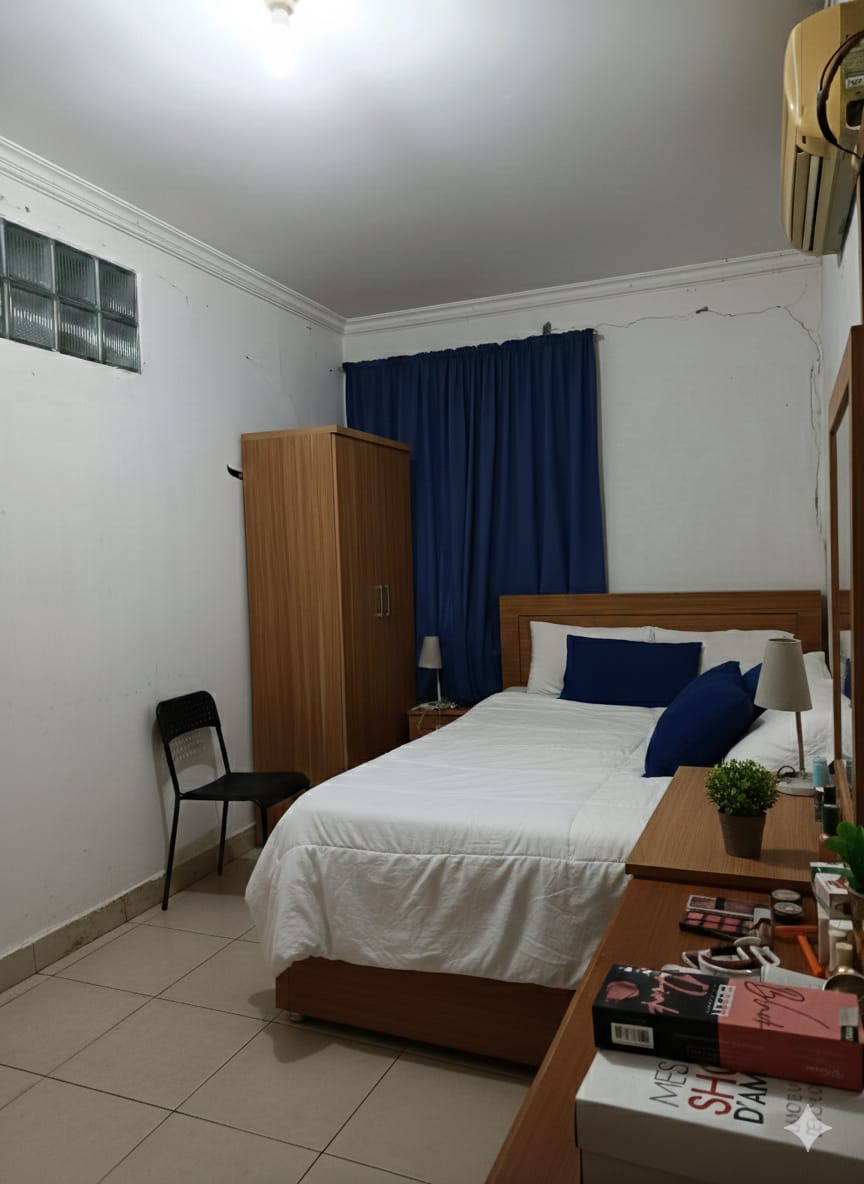 Rumah 2 Lantai di Ciputat, Dekat Pintu Tol Pamulang, Jalan Lebar 2 Mobil