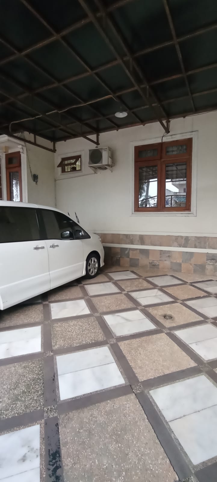 Dijual Rumah 2 Lantai Siap Huni di Pondok Cabe, Hoek, Dekat RS Mitra Keluarga Pondok Cabe