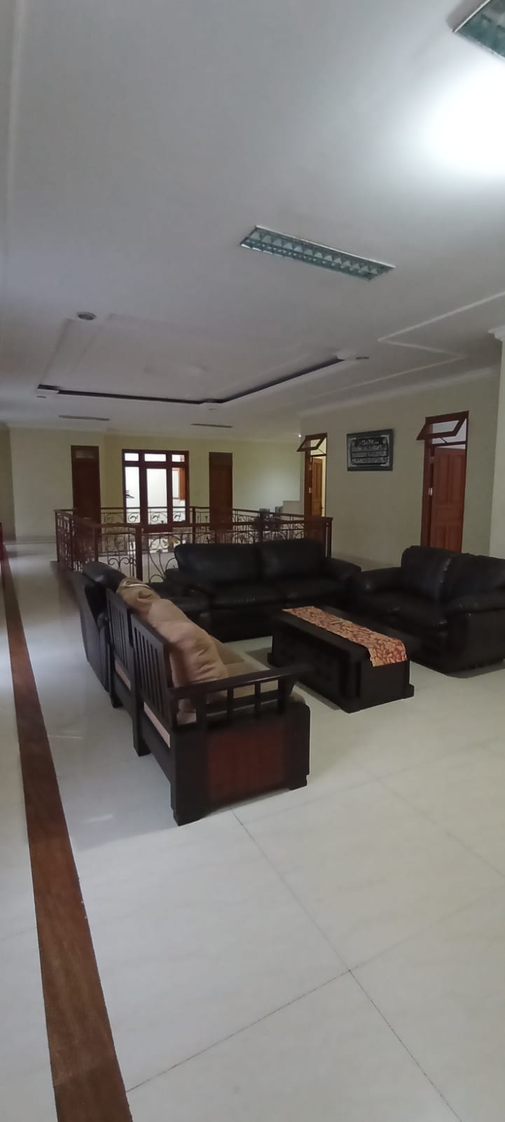 Dijual Rumah 2 Lantai Siap Huni di Pondok Cabe, Hoek, Dekat RS Mitra Keluarga Pondok Cabe