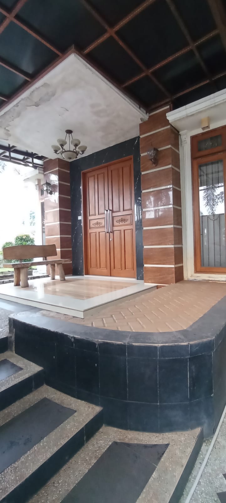 Dijual Rumah 2 Lantai Siap Huni di Pondok Cabe, Hoek, Dekat RS Mitra Keluarga Pondok Cabe